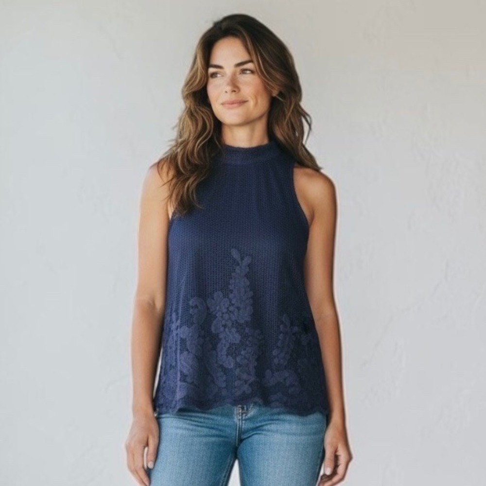 J.O.A Los Angeles Mock Neck Top Floral Crochet Navy Blue Tank Top Small